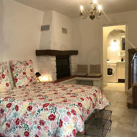 Le Colostre T2 Saint-Martin-de-Brômes Εξωτερικό φωτογραφία